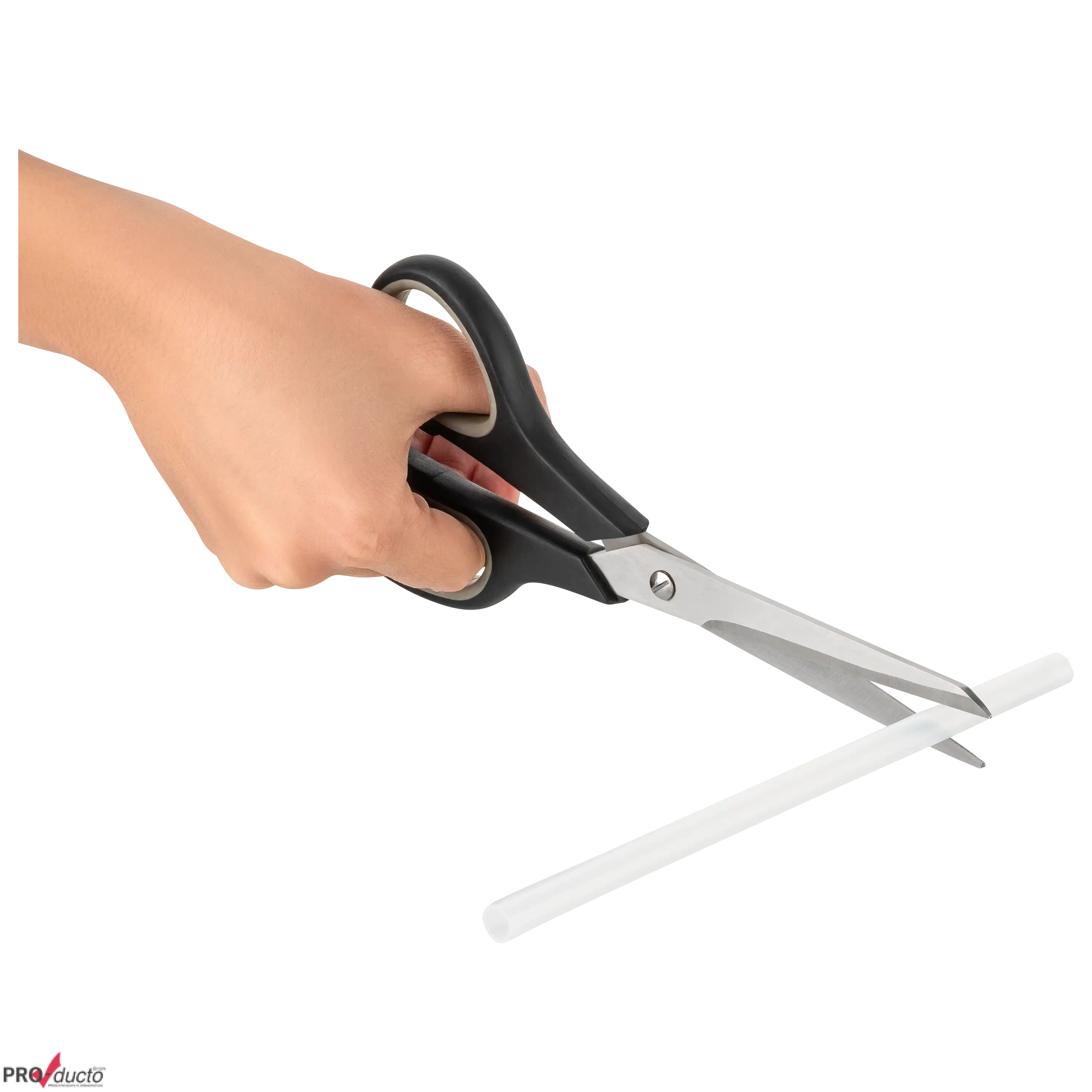 Eine Hand hält eine schwarze Schere, um einen weißen Kunststoffstab zu schneiden, professionelles Produktfoto.