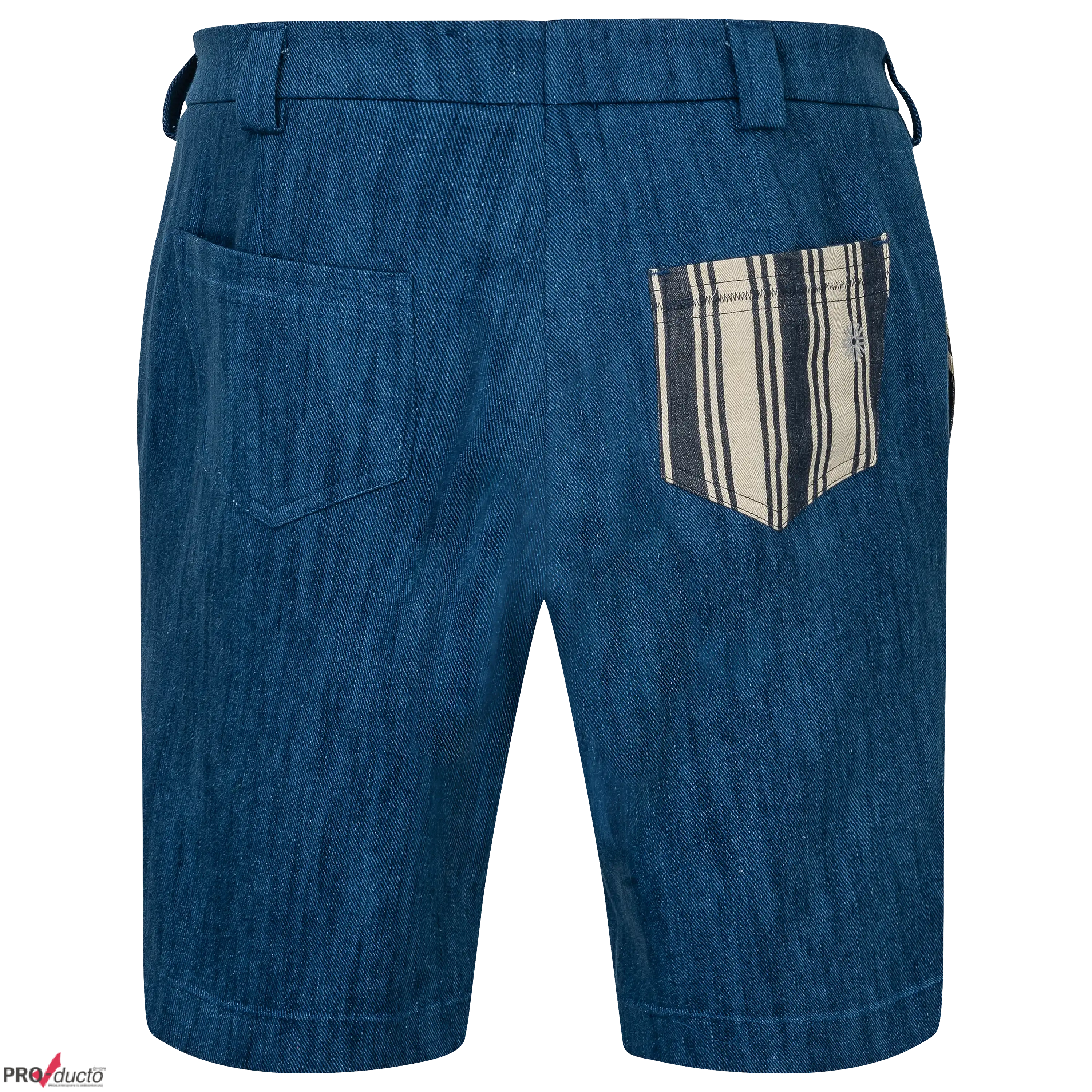 Professionelle Produktfotografie einer blauen Jeans-Shorts mit gestreifter Gesäßtasche als Freisteller für hochwertige Textilfotografie im E-Commerce. PRO-ducto GmbH