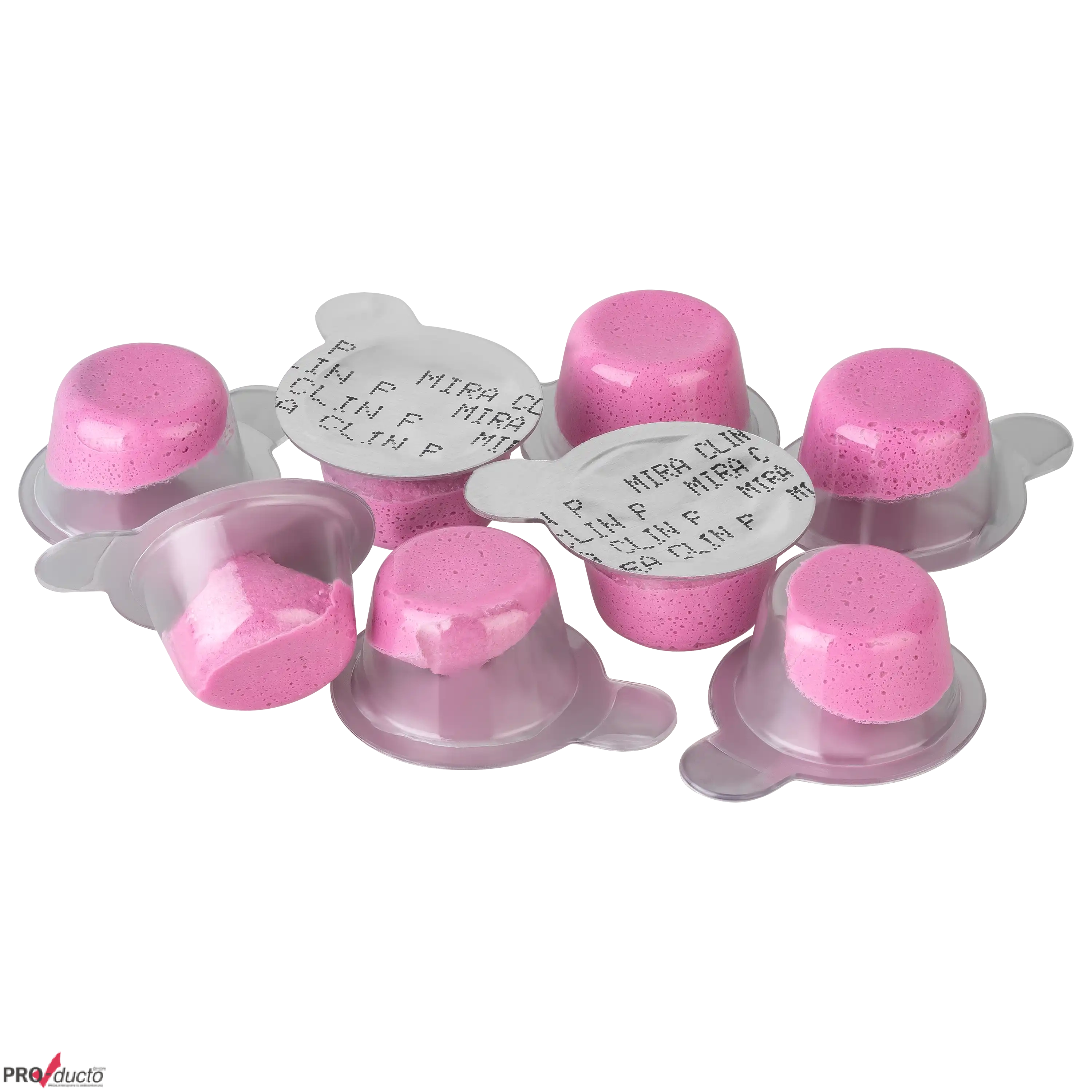 Mehrere kleine, rosa gefüllte Portionsbecher für professionelle Produktfotos in einem Fotostudio arrangiert.