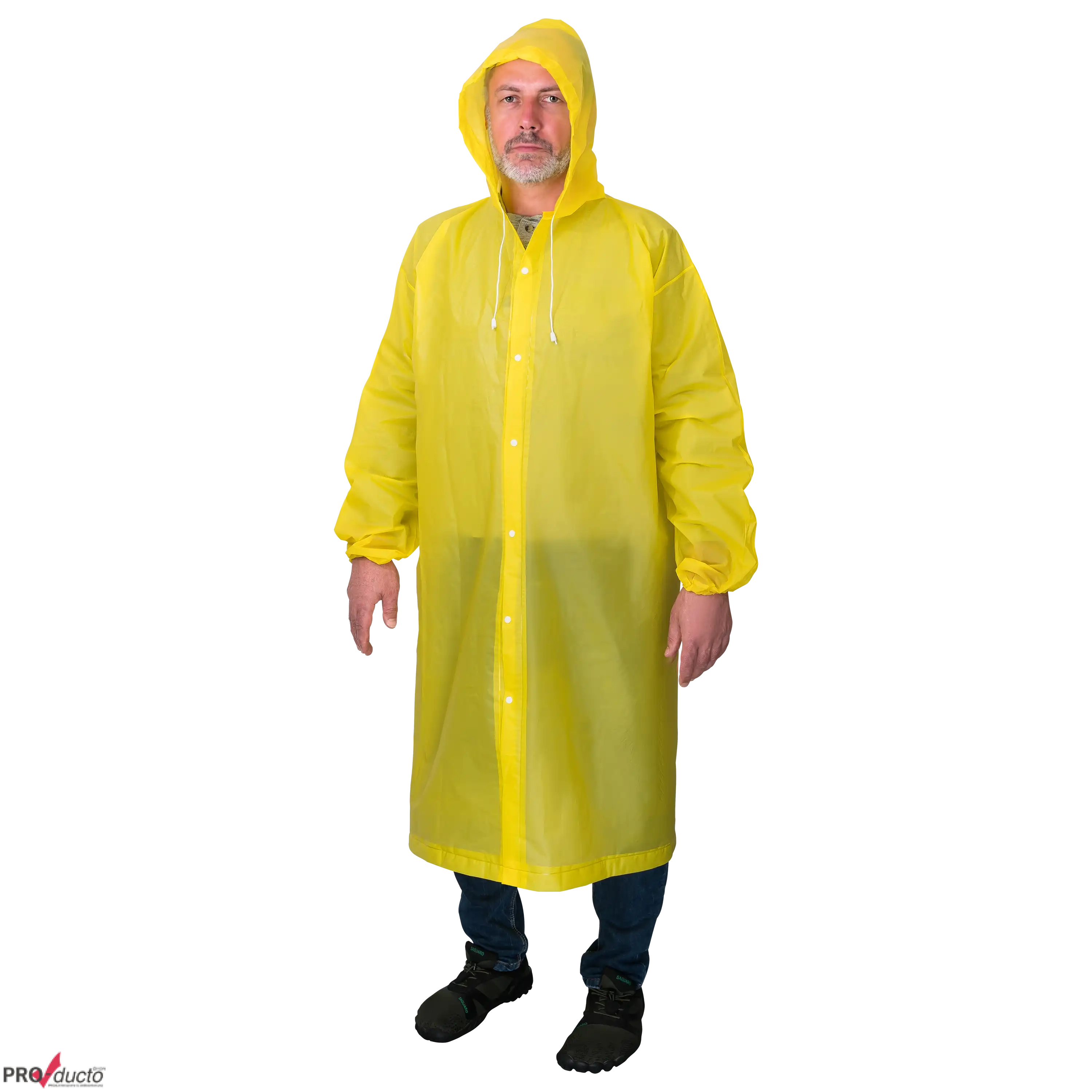Ein Mann trägt einen gelben Regenmantel für die professionelle Produktfotografie von PRO-ducto GmbH.