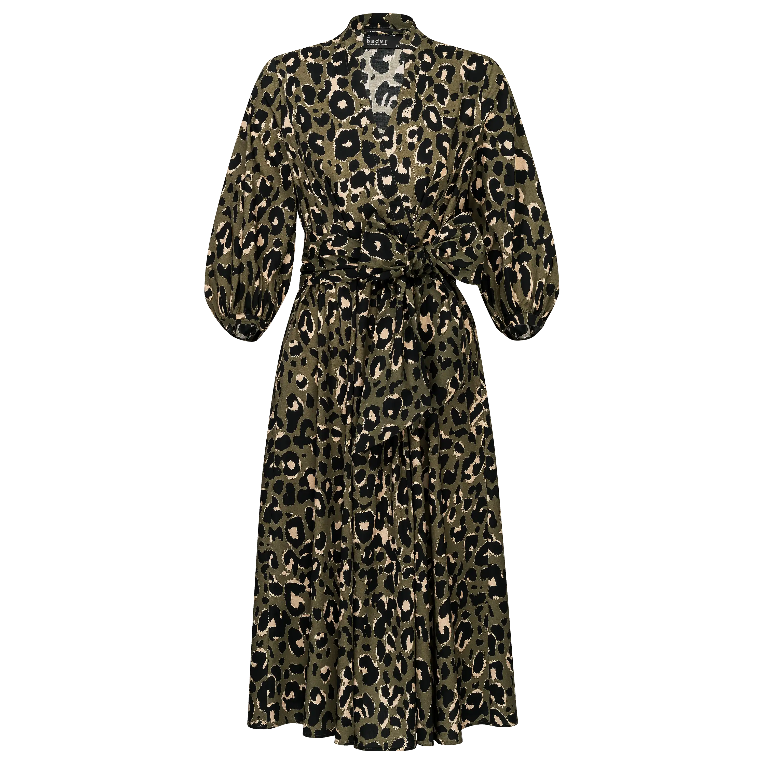 Professionelle Produktfotografie eines Wickelkleides mit Leopardenmuster. Hochwertige Textilfotografie als Freisteller für Ihren Onlineshop. PRO-ducto GmbH