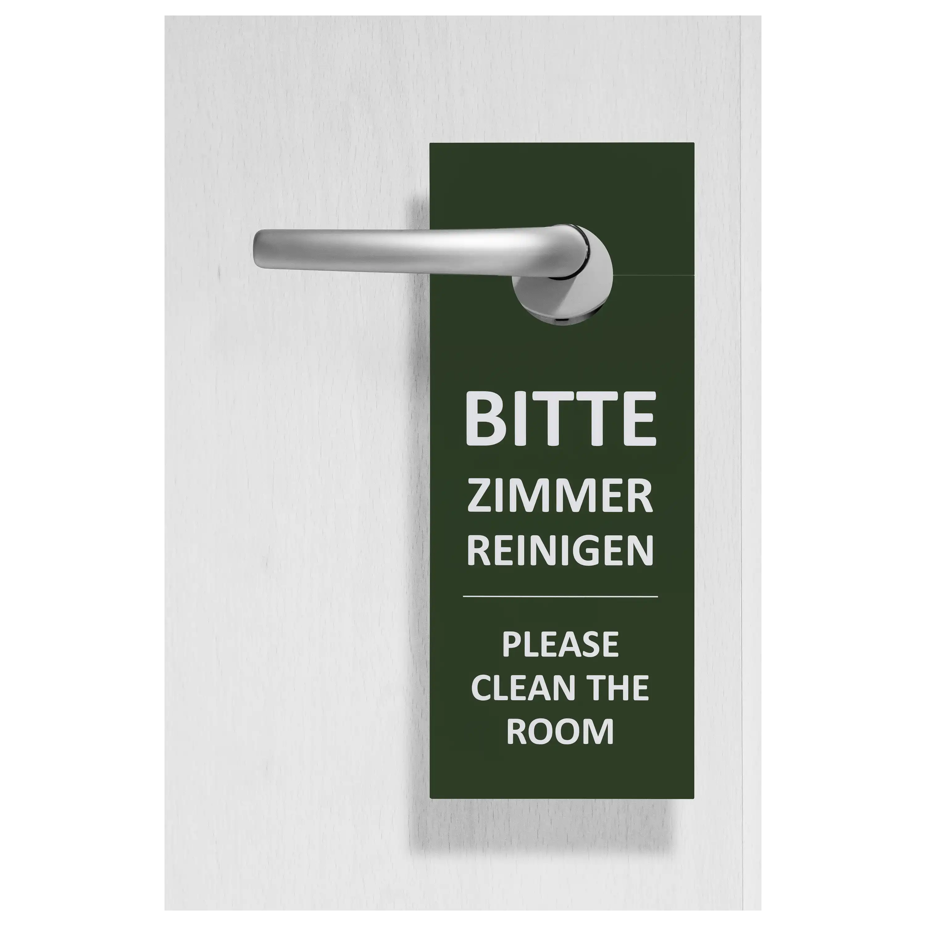Ein dunkelgrüner Türhänger mit der Aufschrift Bitte Zimmer reinigen an einer weißen Tür von PRO-ducto GmbH.