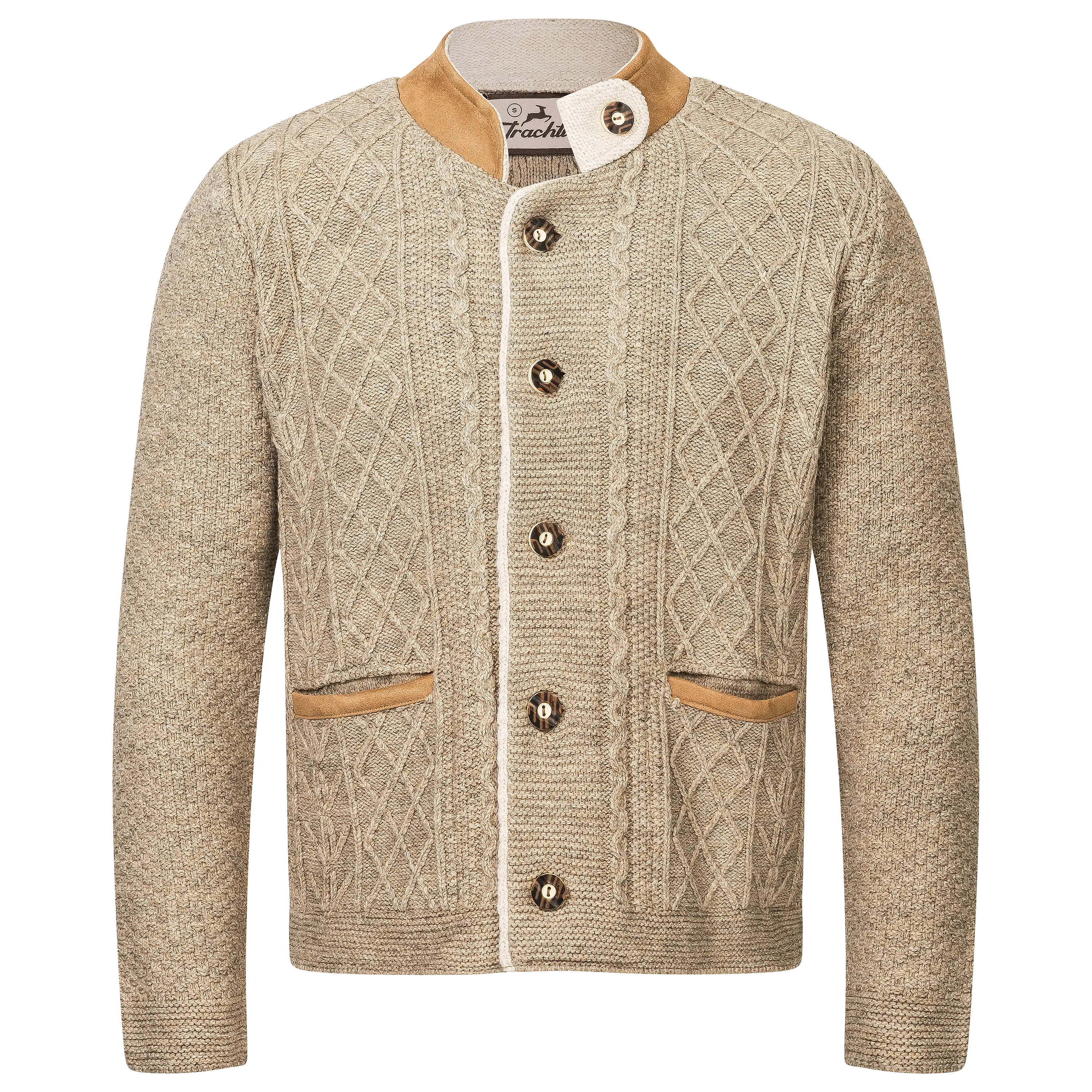 Beige Strickjacke im Trachtenstil mit Zopfmuster und Knöpfen für professionelle Produktfotografie von PRO-ducto.