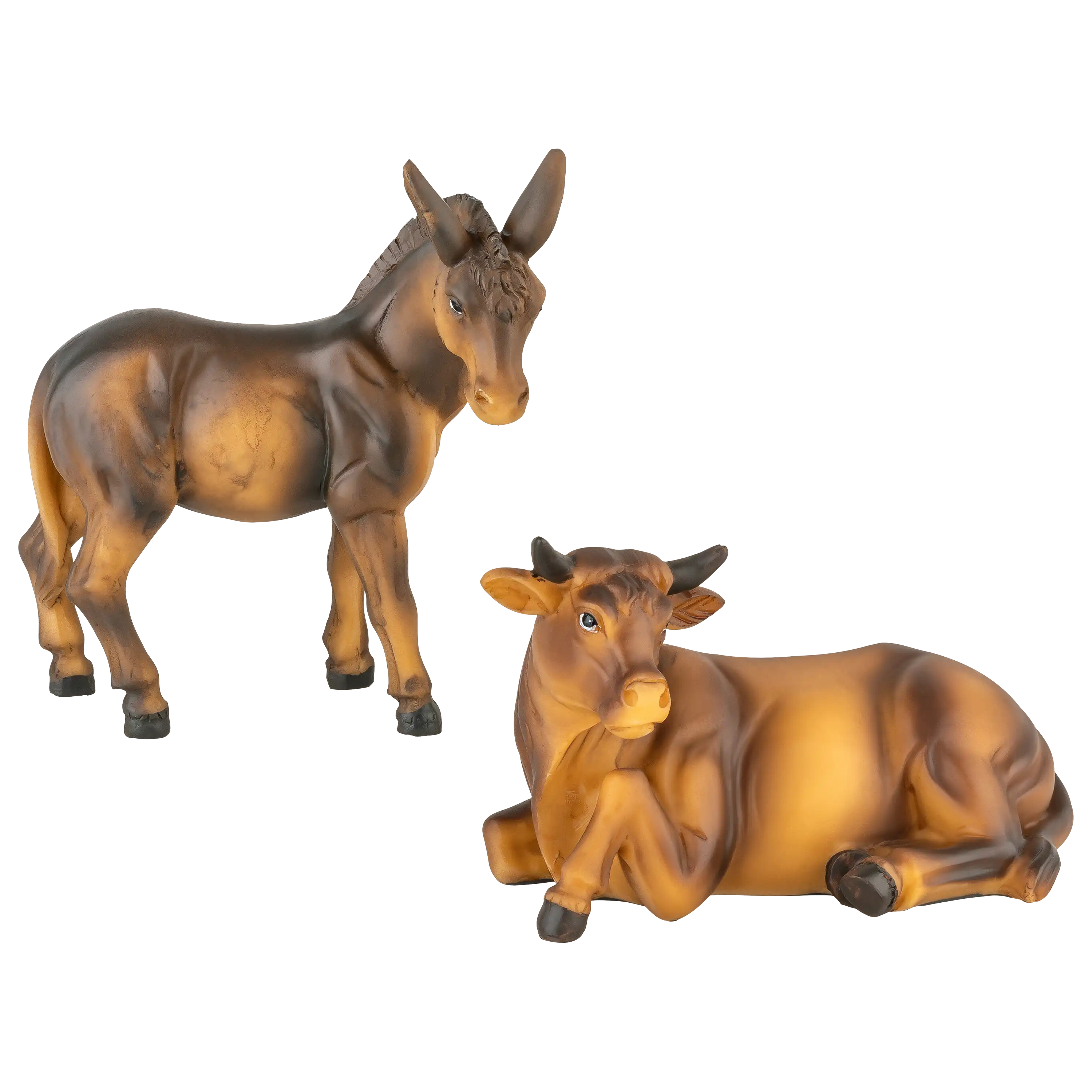Zwei braune Krippenfiguren: ein stehender Esel und ein liegender Ochse vor einem schwarzen Hintergrund.