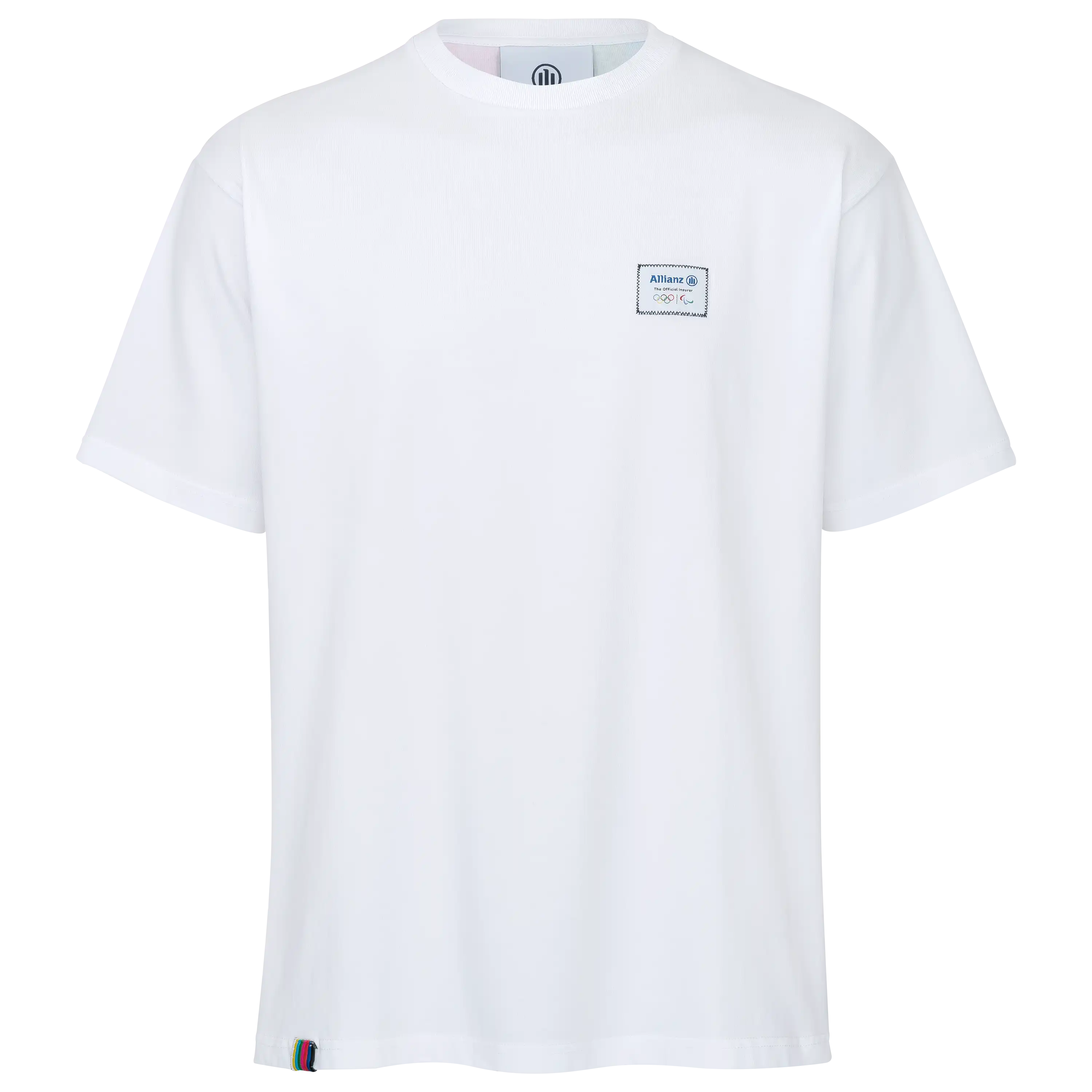 Professionelle Produktfotografie eines weißen T-Shirts von PRO-ducto GmbH für hochwertige Textilfotografie.
