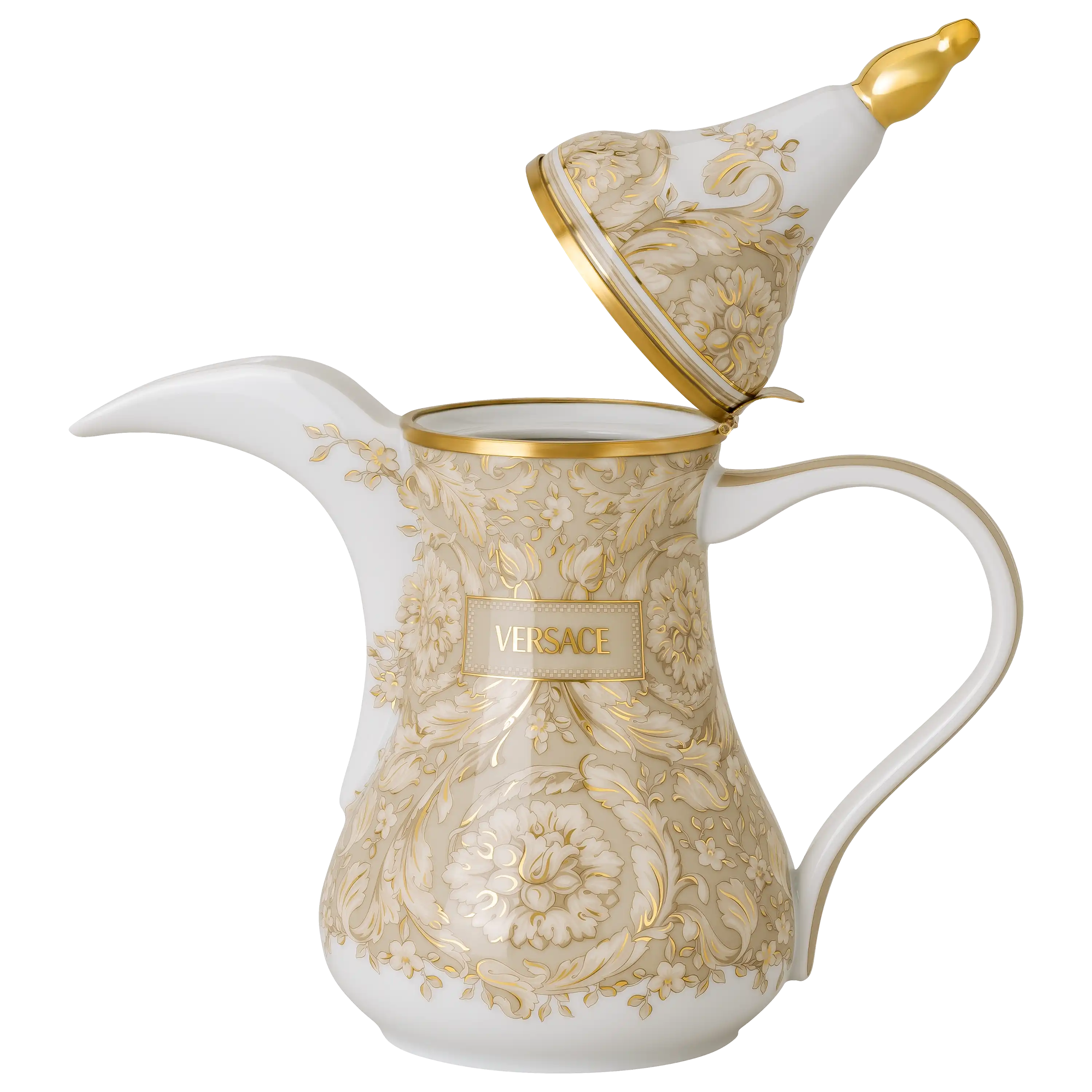 Eine elegante Versace Kaffeekanne aus Porzellan mit goldenem Blumenmuster und abgenommenem Deckel vor schwarzem Grund.