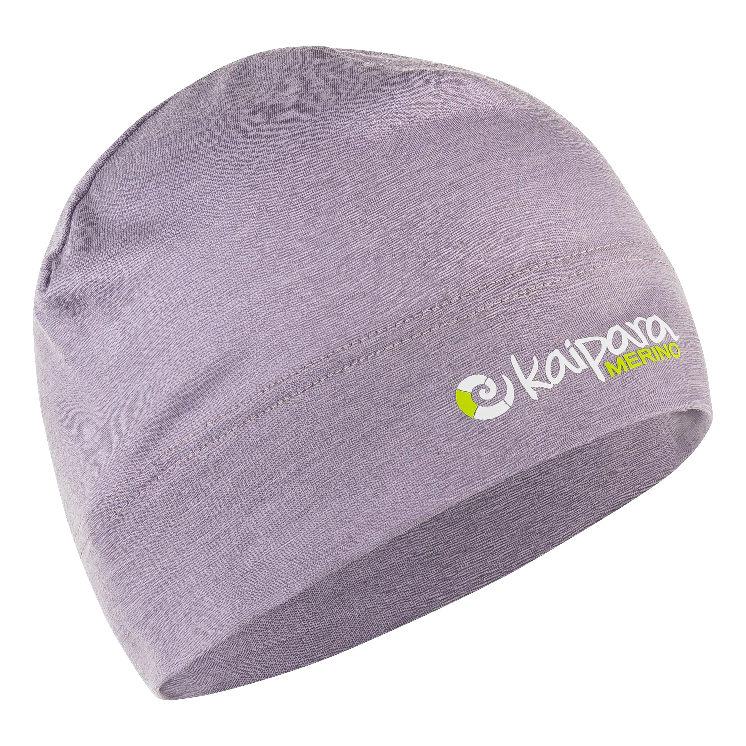 Professionelle Produktfotografie einer hellvioletten Kaipara Merino Mütze als Freisteller für hochwertige Textilfotografie und Produktbilder. PRO-ducto GmbH