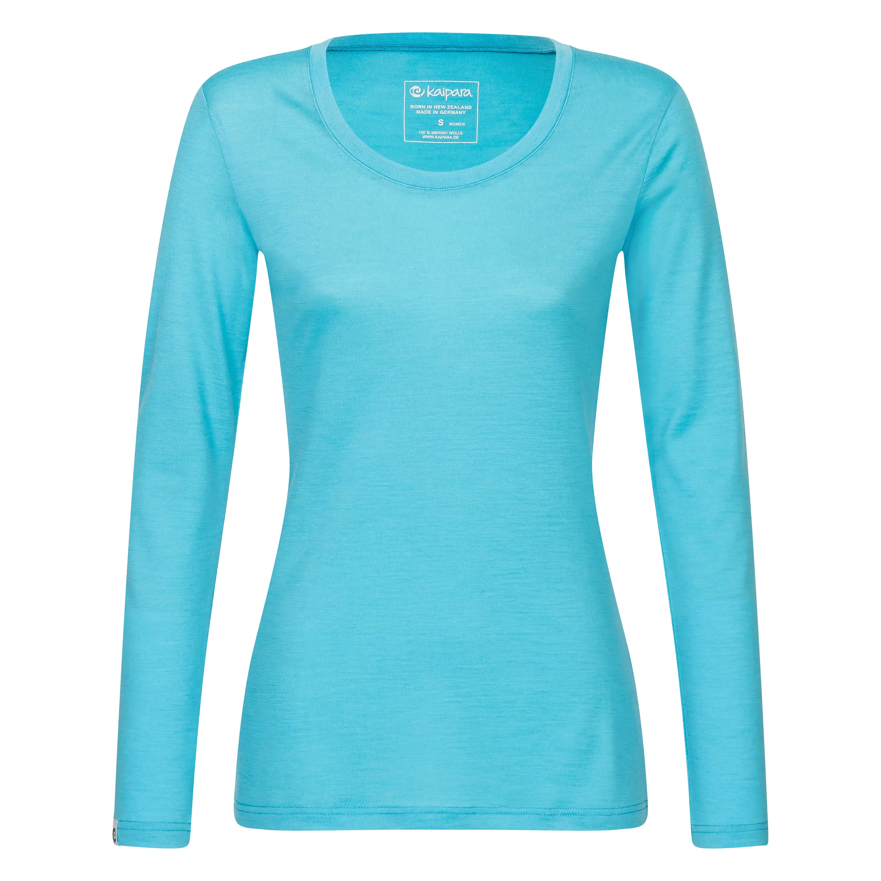 Hellblaues Langarmshirt von Kaipara für die professionelle Produktfotografie von Bekleidung durch PRO-ducto GmbH.