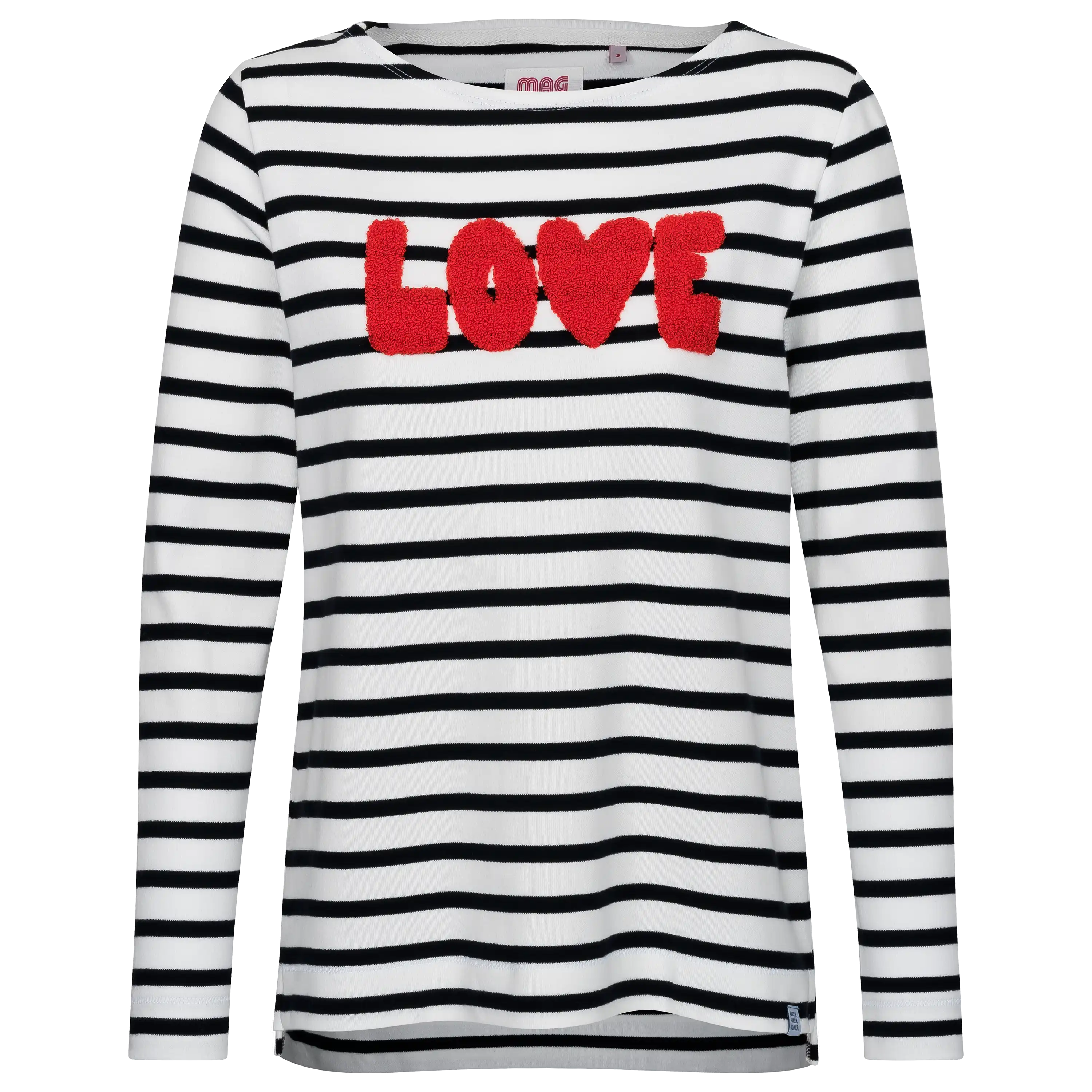 Professionelle Produktfotografie eines gestreiften Langarmshirts mit rotem LOVE-Schriftzug von PRO-ducto GmbH.