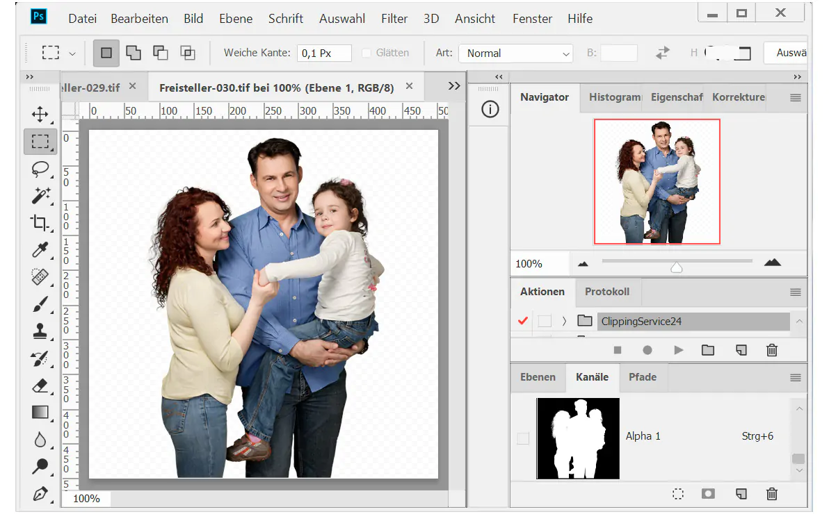 Bildhintergrund entfernen mit Alphakanal Softmasking Familienbild mit Kind