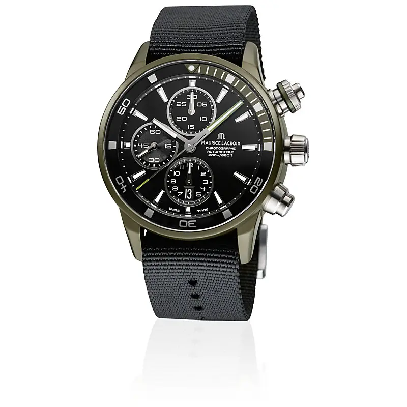 Produktfoto Armbanduhr, stehend mit Spiegelung